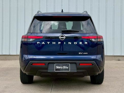 Used 2022 Nissan Pathfinder SV AWD/4WD image 5