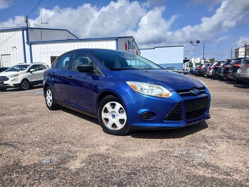 Used 2012 Ford Focus S FWD image 1