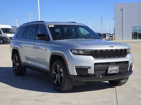 New 2025 Jeep Grand Cherokee L Limited w/ Black Appearance Package image 3