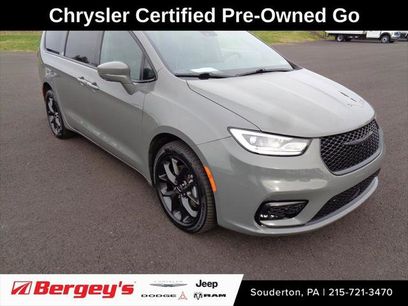 Certified 2022 Chrysler Pacifica Limited w/ S Appearance Package
