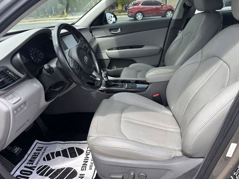 Used 2018 Kia Optima EX image 9