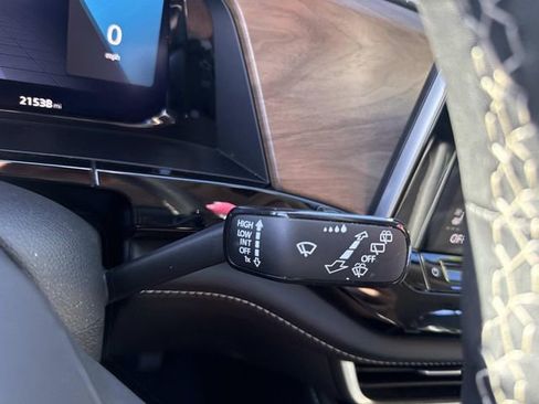 Used 2025 Volkswagen Atlas SE image 49