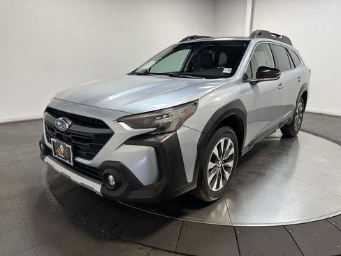 Used 2023 Subaru Outback Limited AWD/4WD image 6