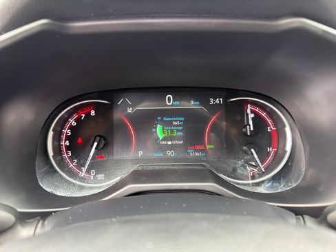 Used 2024 Toyota RAV4 LE AWD/4WD image 9