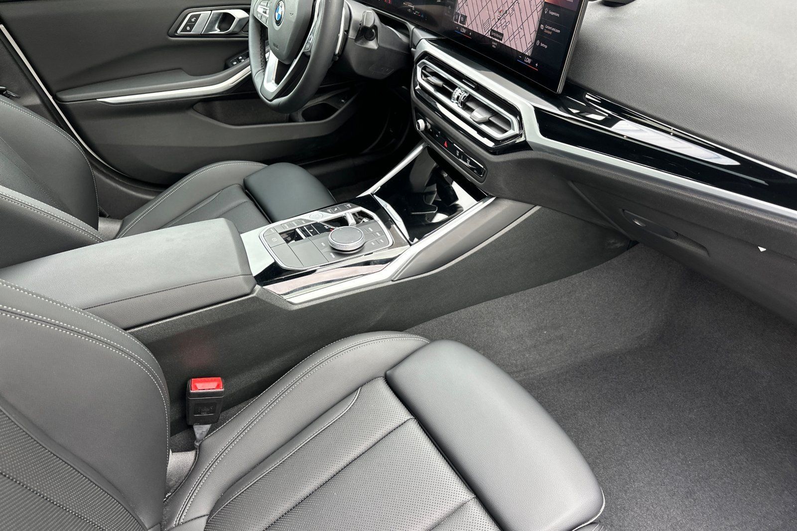 Used 2023 BMW 330i Sedan w/ Driving Assistance Package RWD image 14