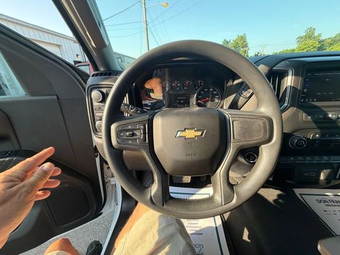 Used 2023 Chevrolet Silverado 1500 Custom AWD/4WD image 11