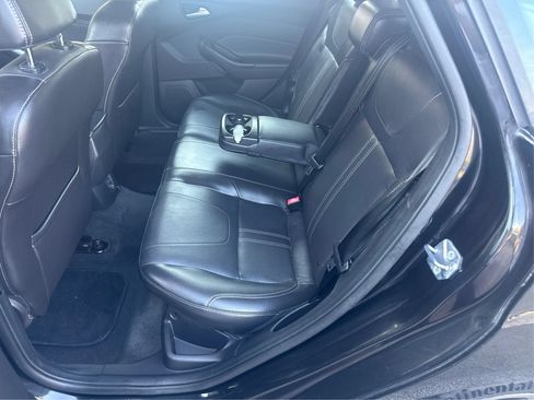 Used 2013 Ford Focus SE FWD image 11