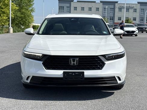 Used 2023 Honda Accord EX image 29