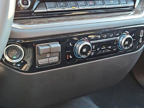 New 2026 GMC Sierra 1500 Elevation image 12