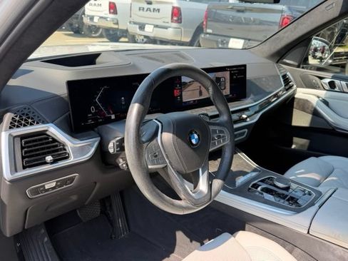 Used 2023 BMW X7 xDrive40i w/ Premium Package AWD/4WD image 17
