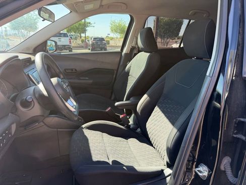 Used 2022 Nissan Kicks S FWD image 12