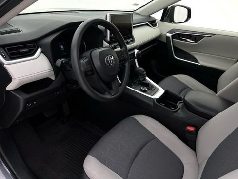 Used 2023 Toyota RAV4 XLE w/ Convenience Package AWD/4WD image 12
