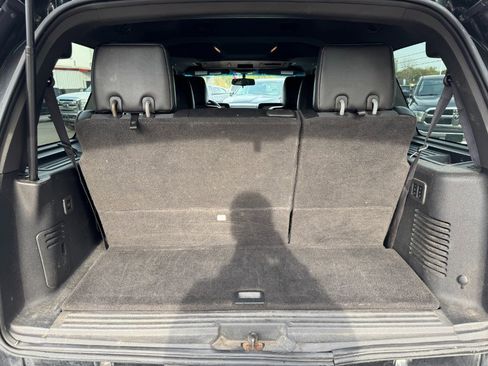 Used 2010 Lincoln Navigator 4WD image 18