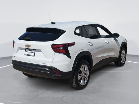 New 2026 Chevrolet Trax LS w/ Driver Confidence Package FWD image 3