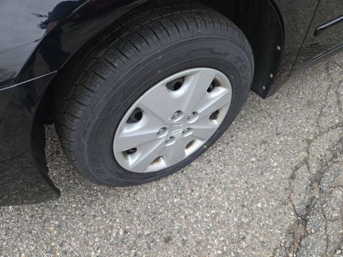 Used 2004 Honda Accord LX image 11