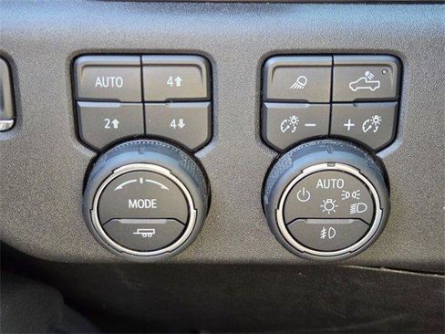 Certified 2025 Chevrolet Silverado 3500 High Country w/ Technology Package image 21