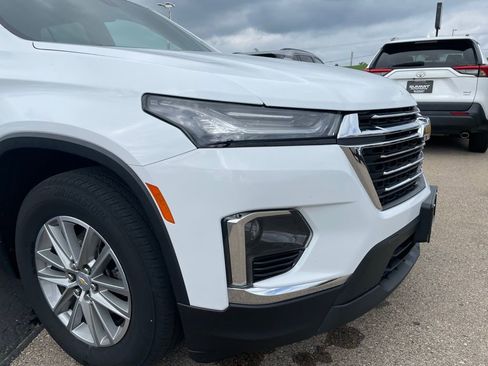 Used 2023 Chevrolet Traverse LT AWD/4WD image 32