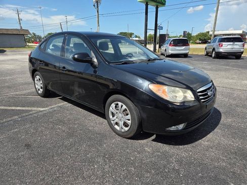 Used 2010 Hyundai Elantra GLS FWD image 4