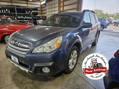 Used 2014 Subaru Outback 2.5i Limited w/ Moonroof Package AWD/4WD image 1
