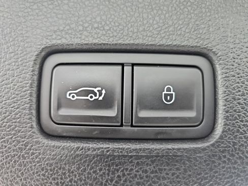 Used 2025 Genesis GV80 2.5T Standard AWD/4WD image 40