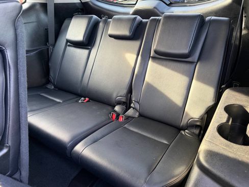 Used 2019 Toyota Highlander XLE AWD/4WD image 29