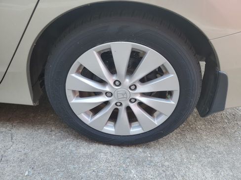 Used 2014 Honda Accord EX-L image 12