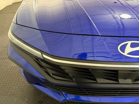 Certified 2025 Hyundai Elantra Sport image 4