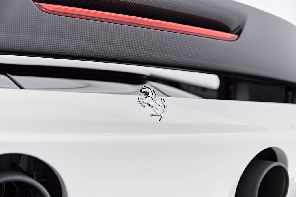 Used 2022 Ferrari SF90 Spider AWD/4WD image 32