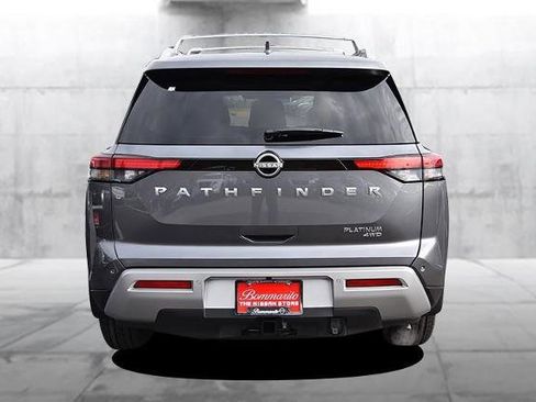 New 2025 Nissan Pathfinder Platinum image 6