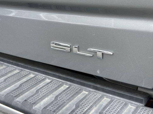 Used 2025 GMC Sierra 1500 SLT AWD/4WD image 10