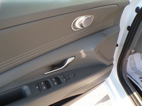 Certified 2025 Hyundai Elantra Sport FWD image 21