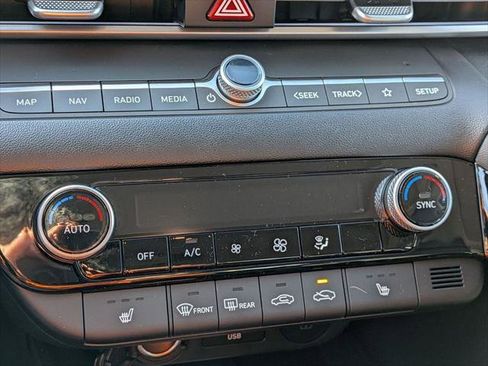 New 2026 Hyundai Elantra Limited FWD image 22