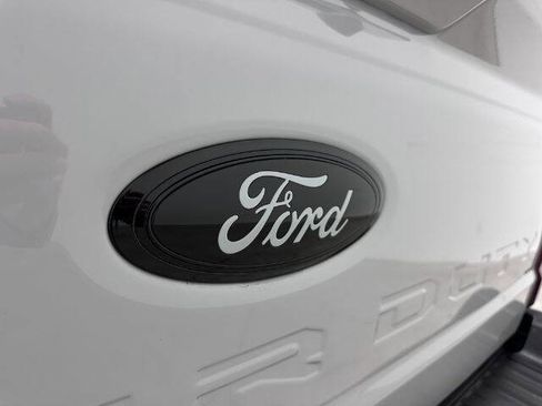 Used 2026 Ford F350 Lariat w/ Black Appearance Package image 12