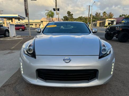 Used 2018 Nissan 370Z Touring image 3