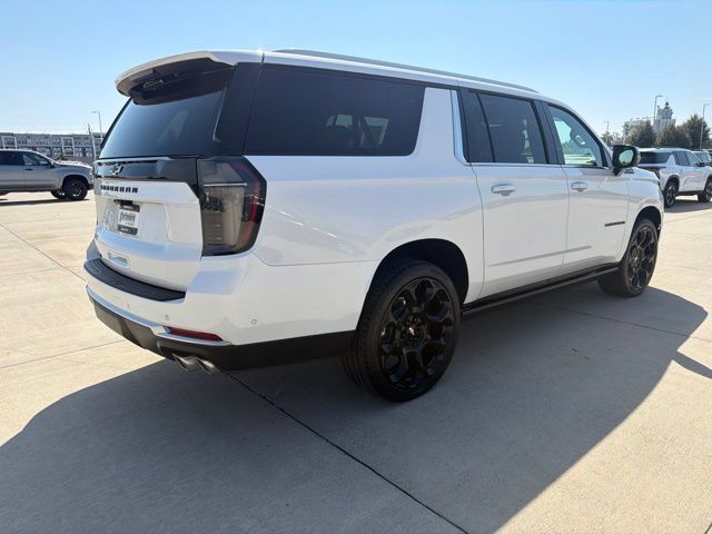Used 2025 Chevrolet Suburban High Country AWD/4WD image 6
