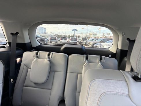 New 2026 Ford Explorer Active w/ Active Comfort Package image 12