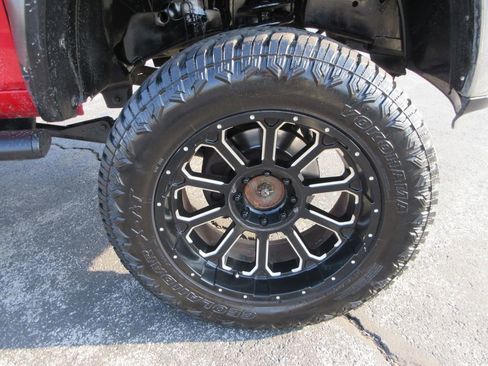 Used 2012 RAM 2500 ST w/ Chrome Appearance Group image 10