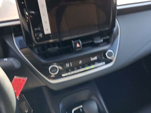 Certified 2025 Toyota Corolla LE image 17