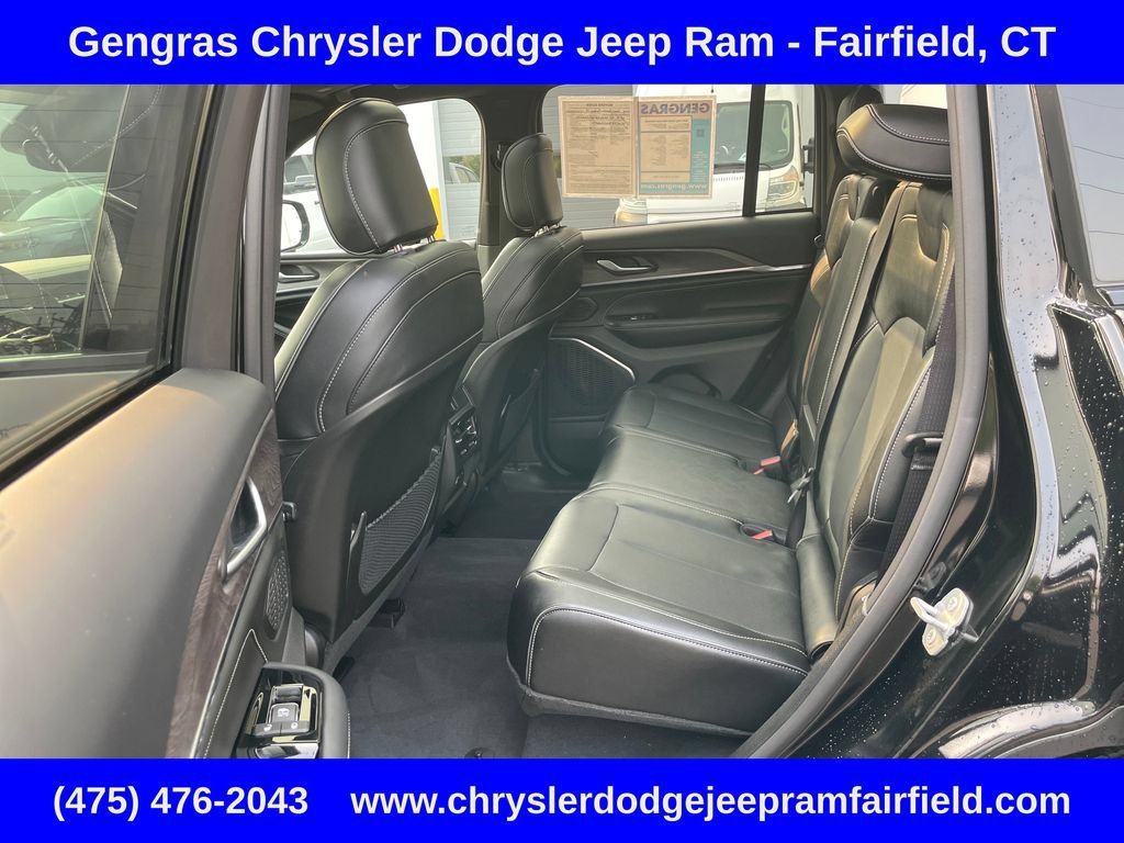 Certified 2023 Jeep Grand Cherokee Overland AWD/4WD image 39
