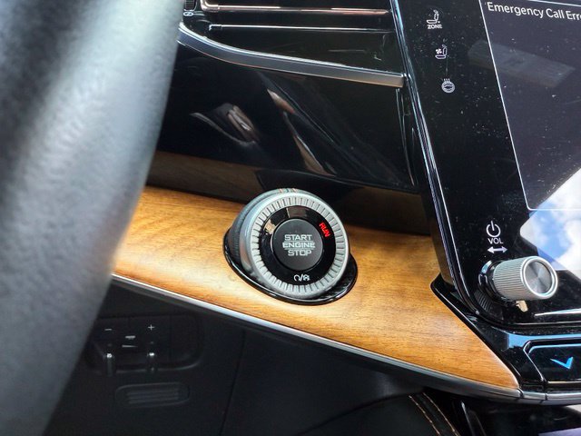 Used 2023 Jeep Grand Wagoneer L Series III w/ Rear Seat Video Group 1 AWD/4WD image 29