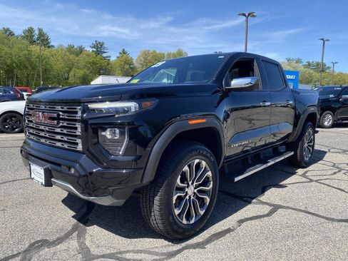 Used 2023 GMC Canyon Denali AWD/4WD image 1