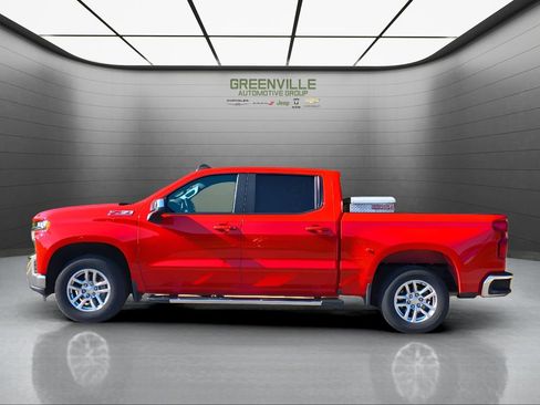 Used 2020 Chevrolet Silverado 1500 LT w/ All-Star Edition AWD/4WD image 2