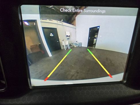 Used 2018 Dodge Charger SRT image 19