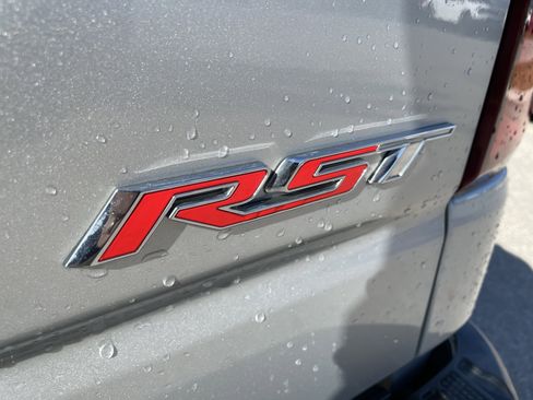 Used 2019 Chevrolet Silverado 1500 RST image 16