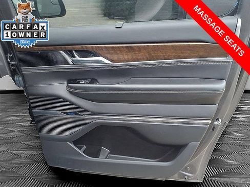 Used 2023 Jeep Grand Wagoneer L Series II AWD/4WD image 15