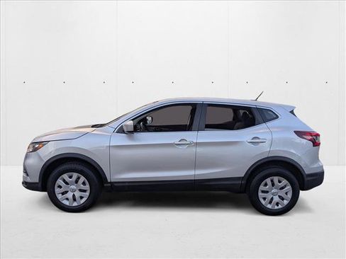 Used 2020 Nissan Rogue Sport S image 7