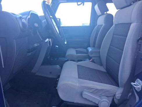 Used 2009 Jeep Wrangler X AWD/4WD image 14