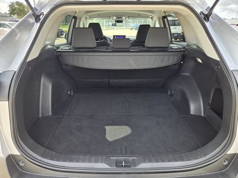 Used 2025 Toyota RAV4 XLE FWD image 30