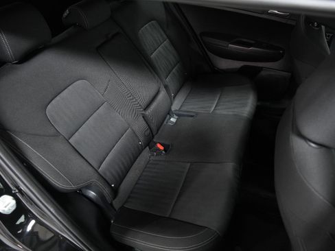 Used 2022 Kia Sportage LX image 15