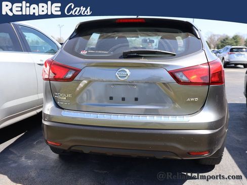 Used 2017 Nissan Rogue Sport S w/ S Appearance Package image 17